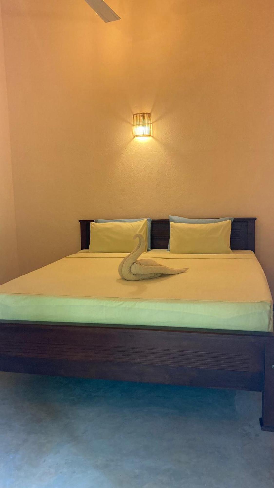 Ayubowan Hiriketiya Apartment Диквела Екстериор снимка